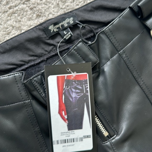 Gen Kiss Alexa Flared Pants - Picture 3 of 12